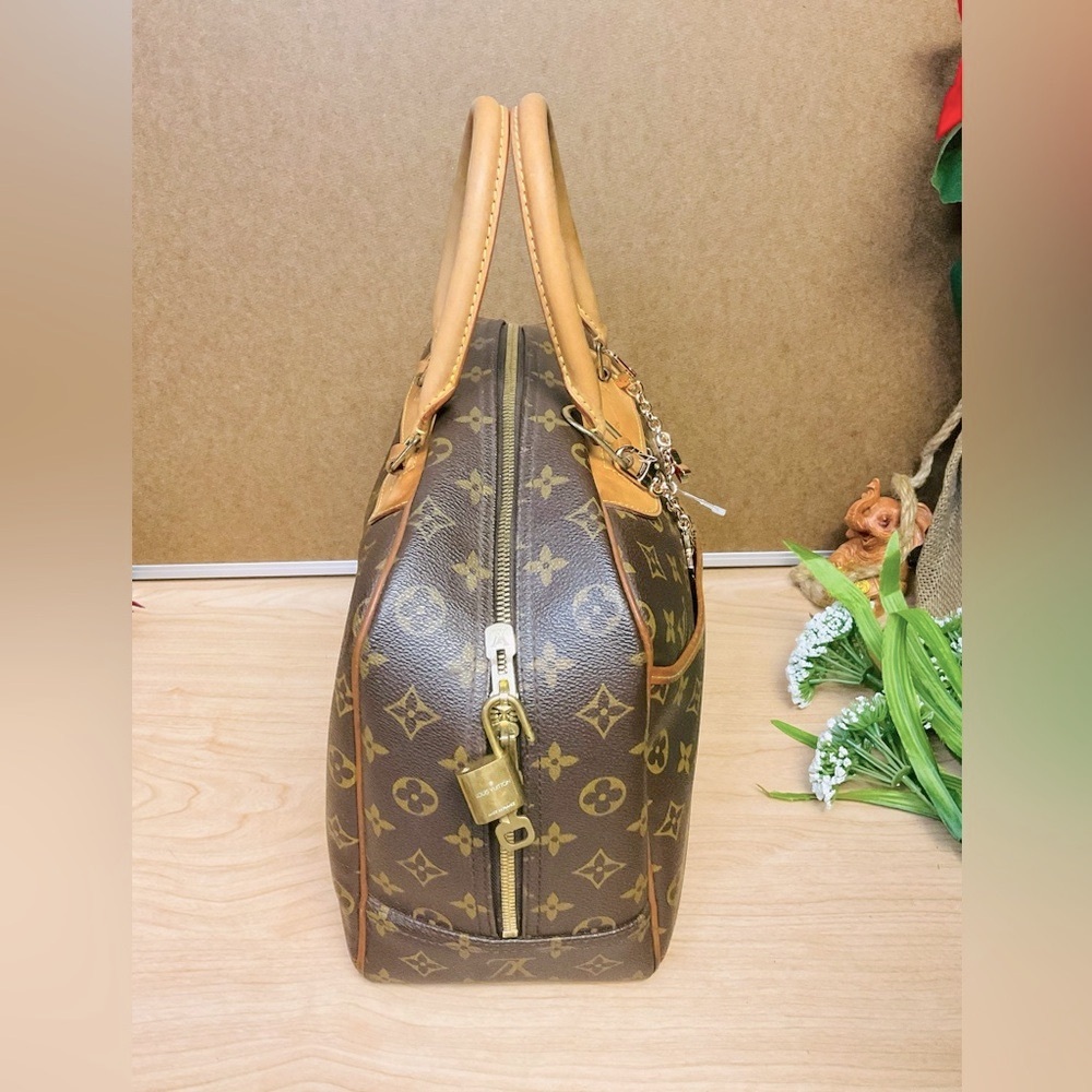 LOUIS VUITTON ✅AUTHENTIC LARGE DEAUVILLE BAG - Picture 5 of 11